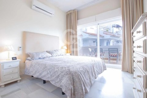 Продажа квартиры в Марбелья, Малага, Испания 2 спальни, 107м2 №158103 - фото 6