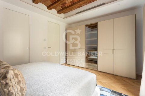 Lägenhet till salu i Barcelona, Spanien 3 sovrum, 183 kvm. Nr. 158098 - foto 17