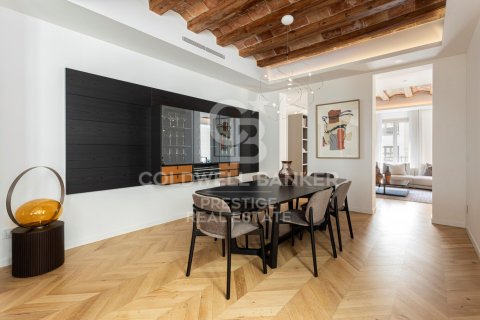 Apartamento en venta en Barcelona, España 3 dormitorios, 183 m2 No. 158098 - foto 6