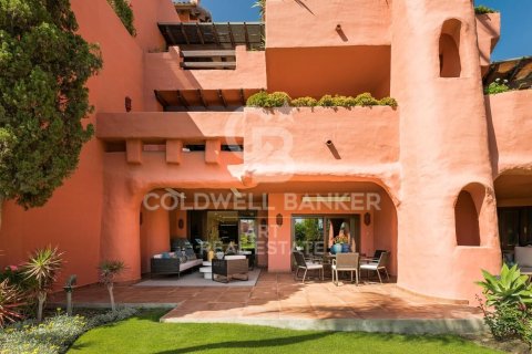 Apartment à Estepona, Malaga, Espagne 3 chambres, 142 m2 No. 158097