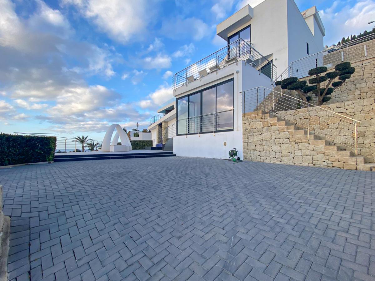 Villa in Benissa, Alicante, Spain 4 bedrooms, 770 sq.m. No. 149175