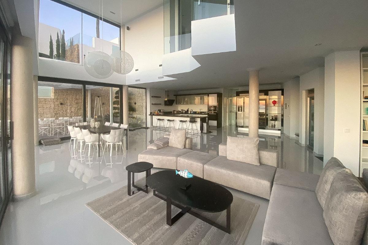 Villa in Benissa, Alicante, Spain 4 bedrooms, 770 sq.m. No. 149175