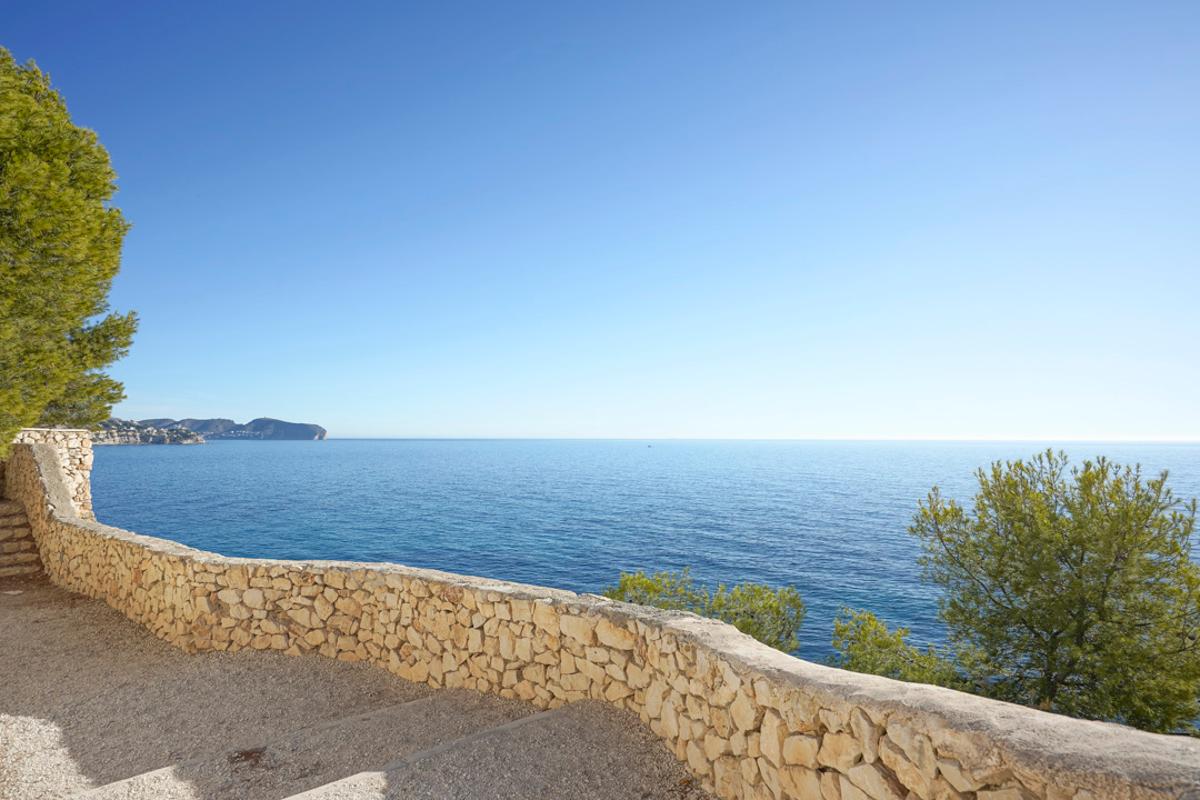Villa in Benissa, Alicante, Spain 4 bedrooms, 770 sq.m. No. 149175