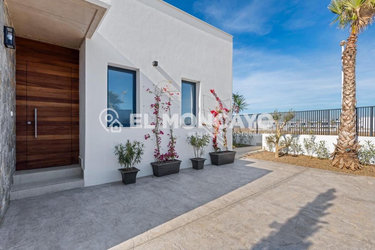 Villa in La Manga del Mar Menor, Murcia, Spain 3 bedrooms, 155 sq.m. No. 149174