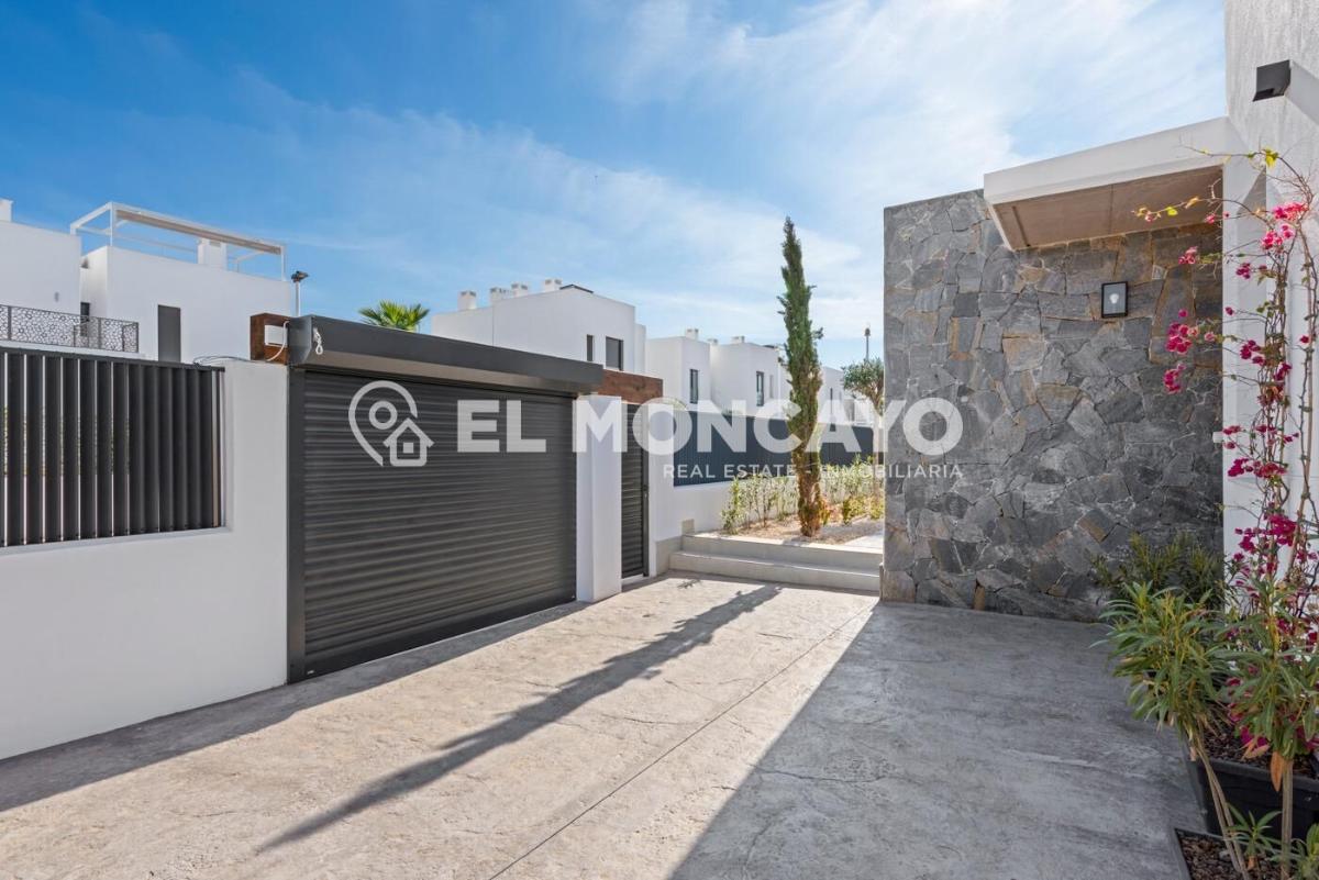 Villa in La Manga del Mar Menor, Murcia, Spain 3 bedrooms, 155 sq.m. No. 149174