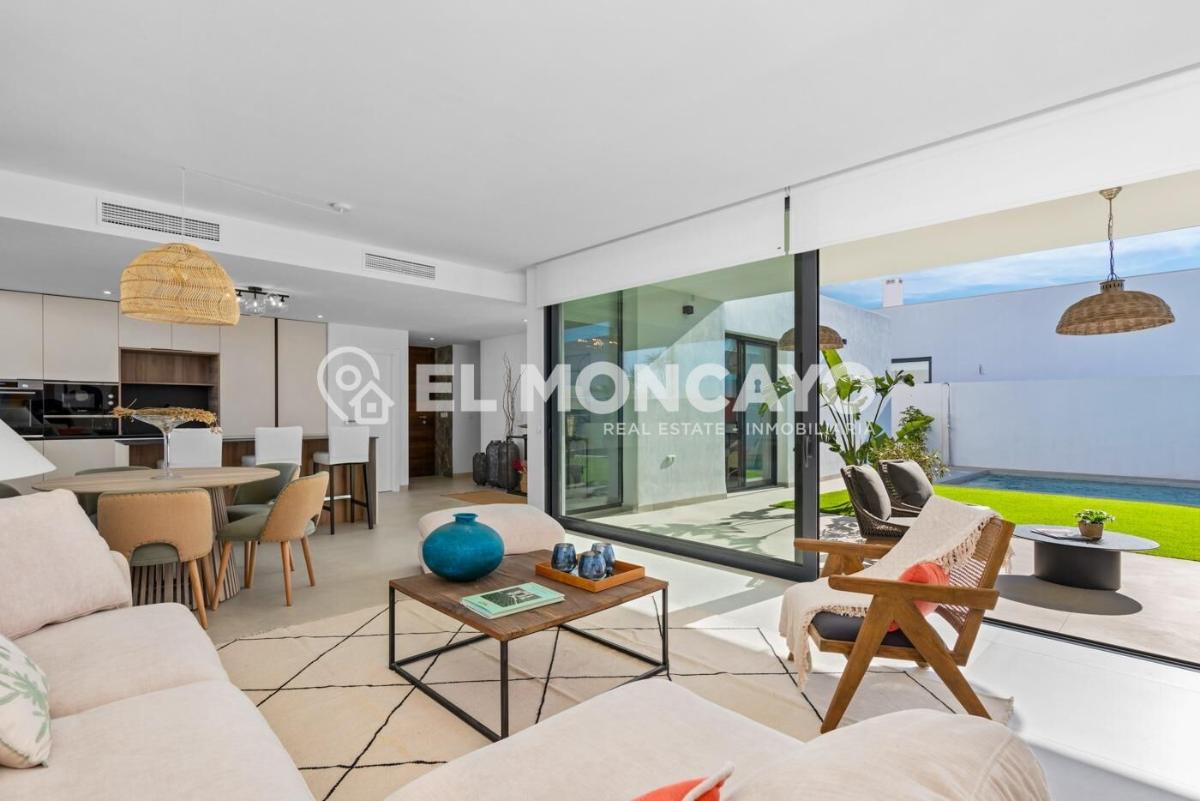 Villa in La Manga del Mar Menor, Murcia, Spain 3 bedrooms, 155 sq.m. No. 149174