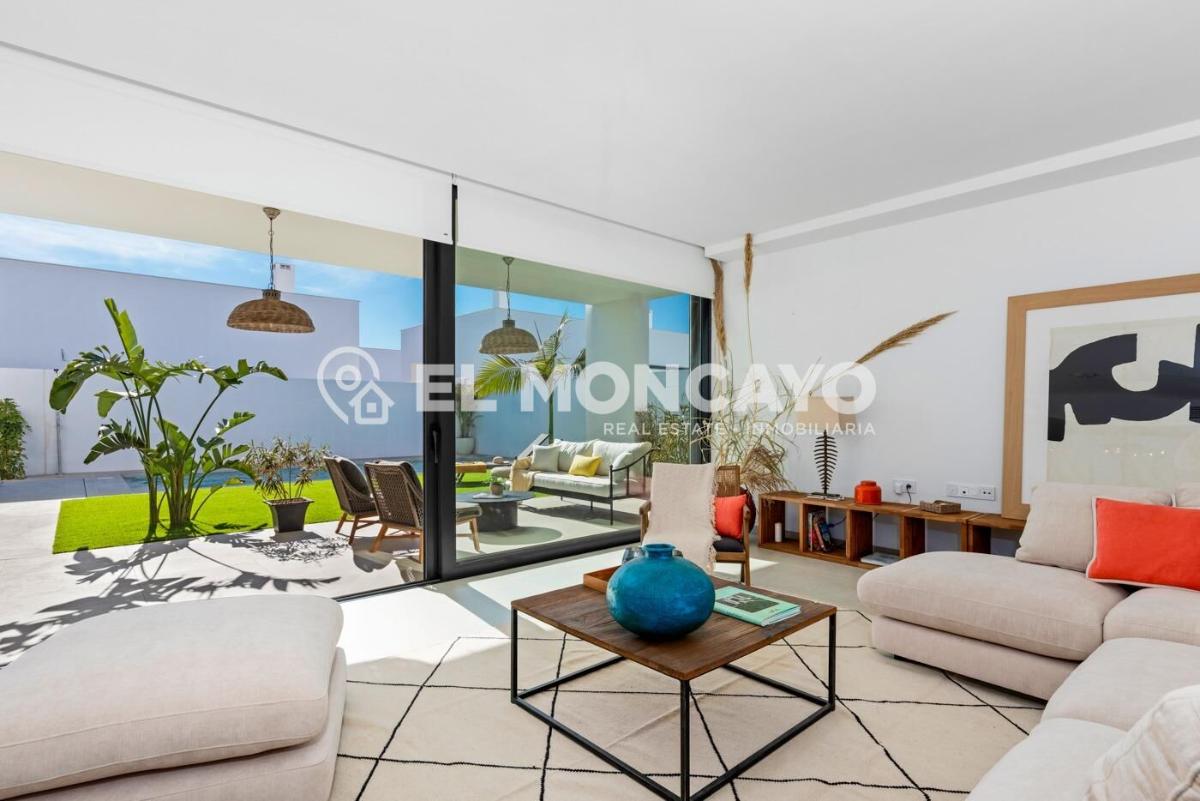 Villa in La Manga del Mar Menor, Murcia, Spain 3 bedrooms, 155 sq.m. No. 149174