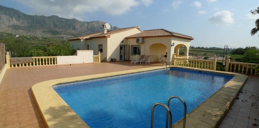 Villa in Beniarbeig, Alicante, Spanien 4 Schlafzimmer,  Nr. 149177