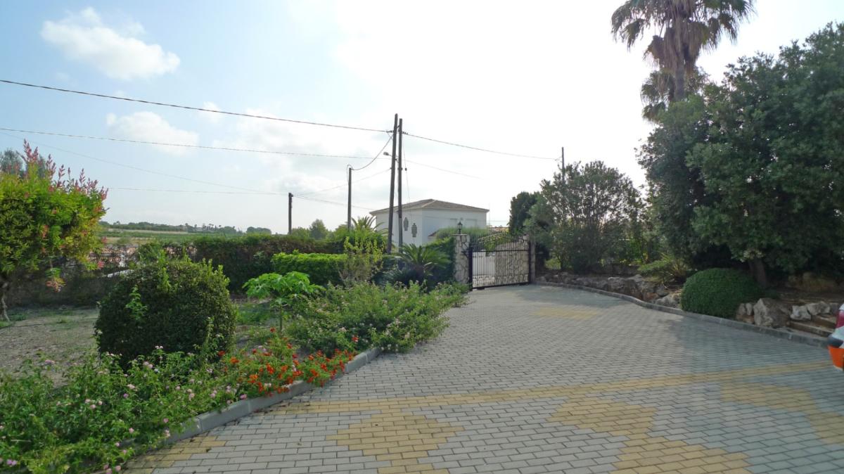 Villa in Beniarbeig, Alicante, Spain 4 bedrooms,  No. 149177