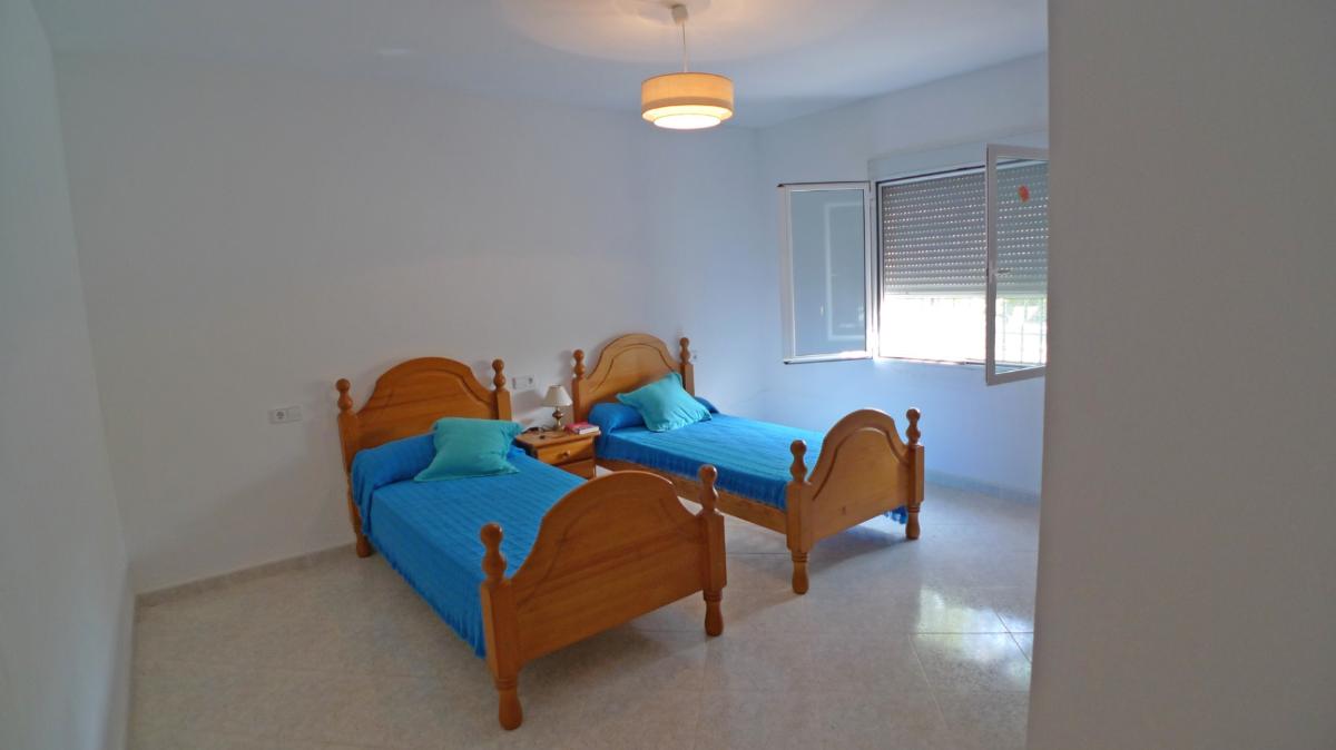 Villa in Beniarbeig, Alicante, Spain 4 bedrooms,  No. 149177