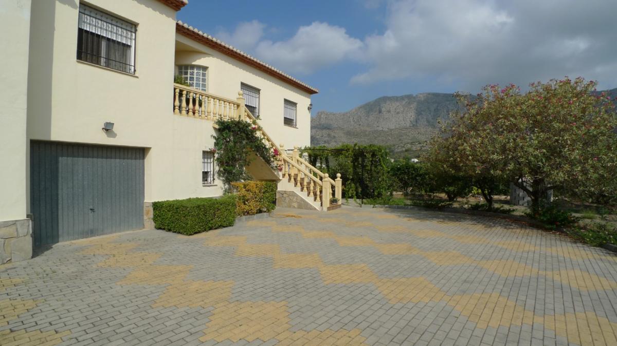 Villa in Beniarbeig, Alicante, Spain 4 bedrooms,  No. 149177