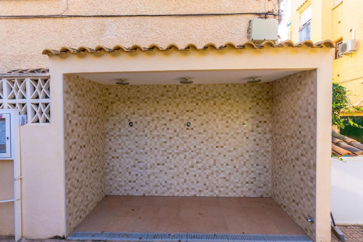 Apartment à Torrevieja, Alicante, Espagne 2 chambres, 64 m2 No. 149178