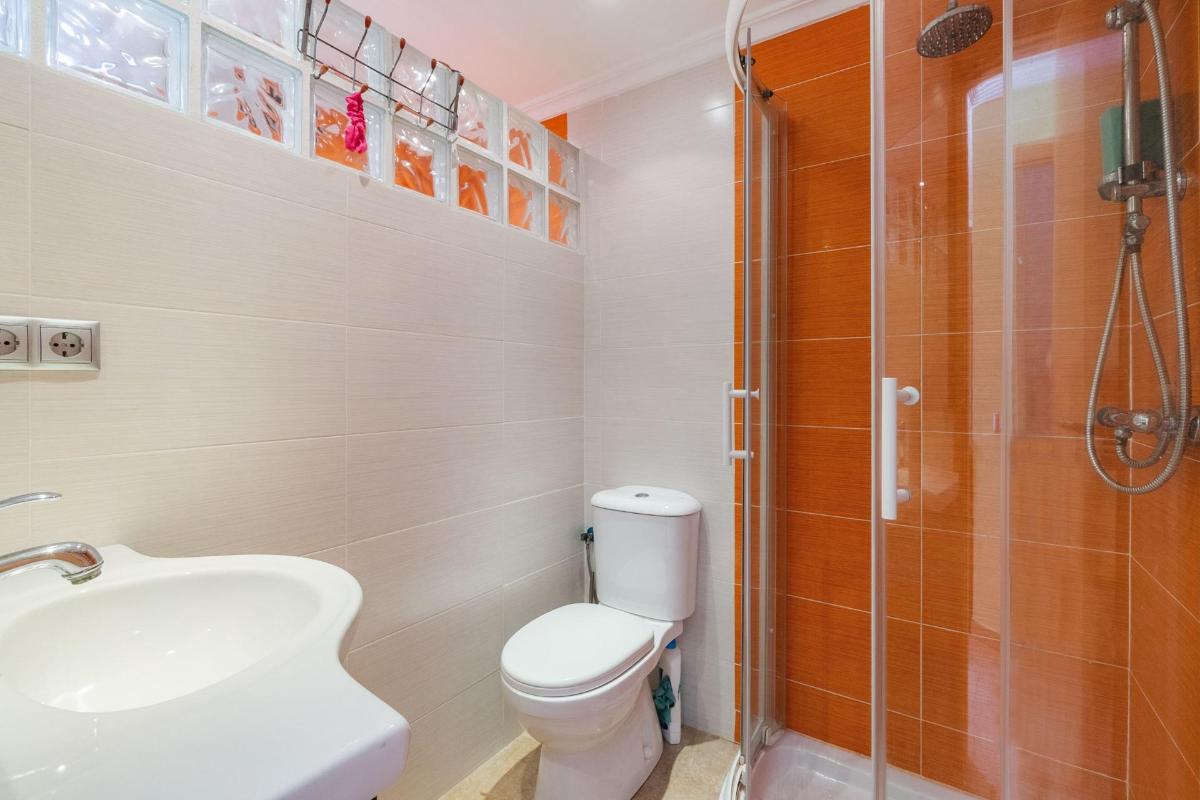 Apartment à Torrevieja, Alicante, Espagne 2 chambres, 64 m2 No. 149178