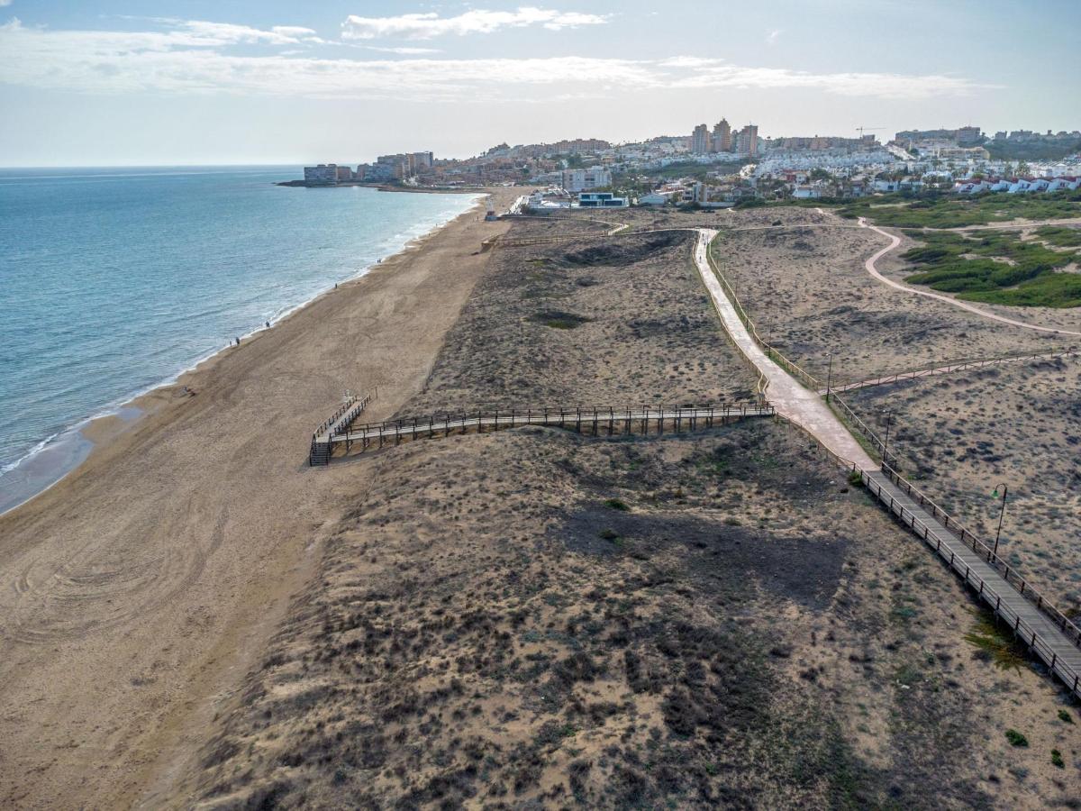 Apartment à Torrevieja, Alicante, Espagne 2 chambres, 64 m2 No. 149178