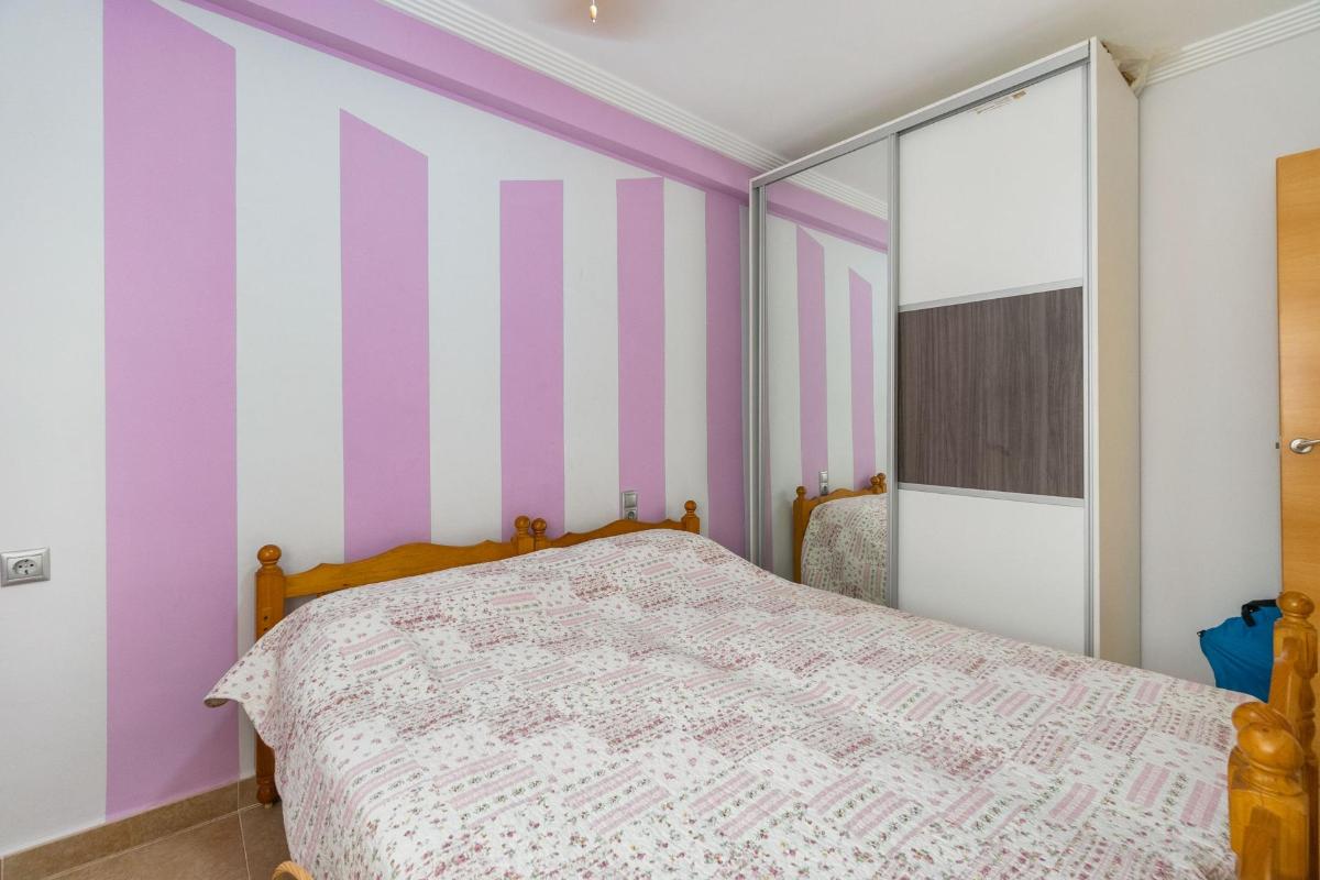 Apartment à Torrevieja, Alicante, Espagne 2 chambres, 64 m2 No. 149178