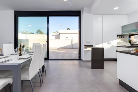 Villa for sale in Pilar de la Horadada, Alicante, Spain 3 bedrooms, 111 sq.m. No. 143378 - photo 14