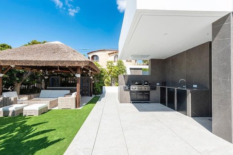 Huvila myytävänä Calpe, Alicante, Espanja, 4 makuuhuonetta, 426 m2 No. 135839 - kuva 17