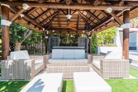 Huvila myytävänä Calpe, Alicante, Espanja, 4 makuuhuonetta, 426 m2 No. 135839 - kuva 20