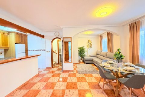 Продажа таухауса в Вилламартин, Аликанте, Испания 2 спальни, 82м2 №194918 - фото 13