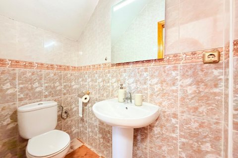 Продажа таухауса в Вилламартин, Аликанте, Испания 2 спальни, 82м2 №194918 - фото 21
