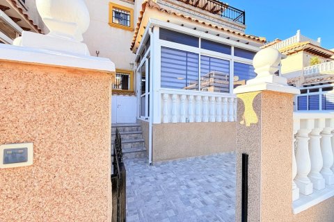 Продажа таухауса в Вилламартин, Аликанте, Испания 2 спальни, 82м2 №194918 - фото 3