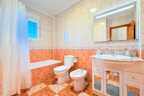 Продажа таухауса в Вилламартин, Аликанте, Испания 2 спальни, 82м2 №194918 - фото 27