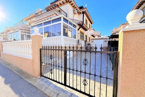 Продажа таухауса в Вилламартин, Аликанте, Испания 2 спальни, 82м2 №194918 - фото 2