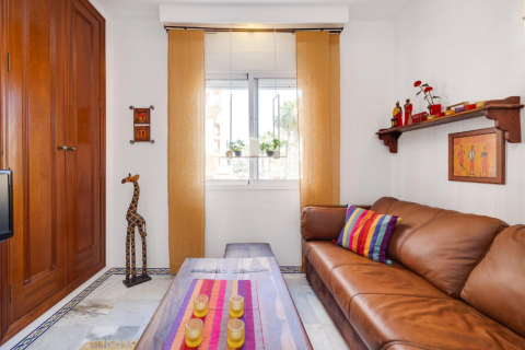 Apartment for sale in Torrevieja, Alicante, Spain 2 bedrooms, 64 sq.m. No. 145415 - photo 16