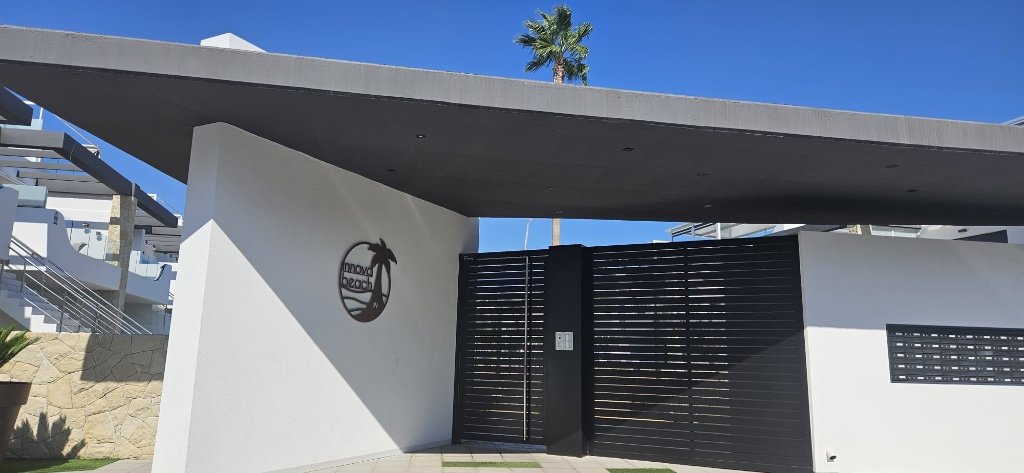 Lägenhet i Punta Prima, Alicante, Spanien 2 sovrum, 71 kvm. Nr. 145419