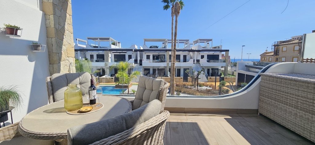 Lägenhet i Punta Prima, Alicante, Spanien 2 sovrum, 71 kvm. Nr. 145419