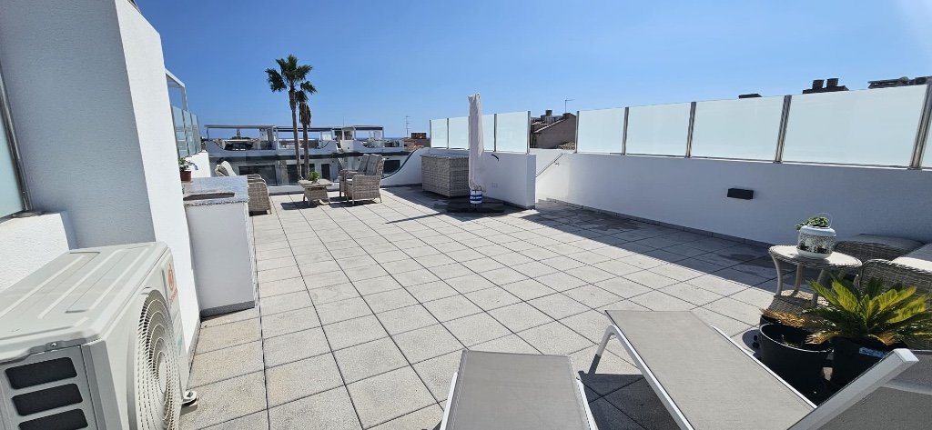 Lägenhet i Punta Prima, Alicante, Spanien 2 sovrum, 71 kvm. Nr. 145419