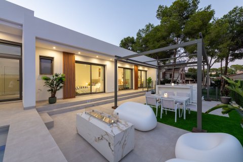 House for sale in Alicante, Spain 3 bedrooms, 213 sq.m. No. 95571 - photo 6