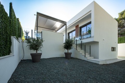 House for sale in Alicante, Spain 3 bedrooms, 213 sq.m. No. 95571 - photo 8