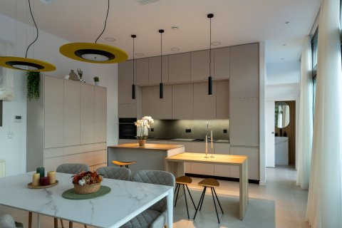 House for sale in Alicante, Spain 3 bedrooms, 213 sq.m. No. 95571 - photo 13