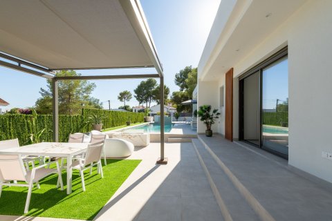 House for sale in Alicante, Spain 3 bedrooms, 213 sq.m. No. 95571 - photo 2