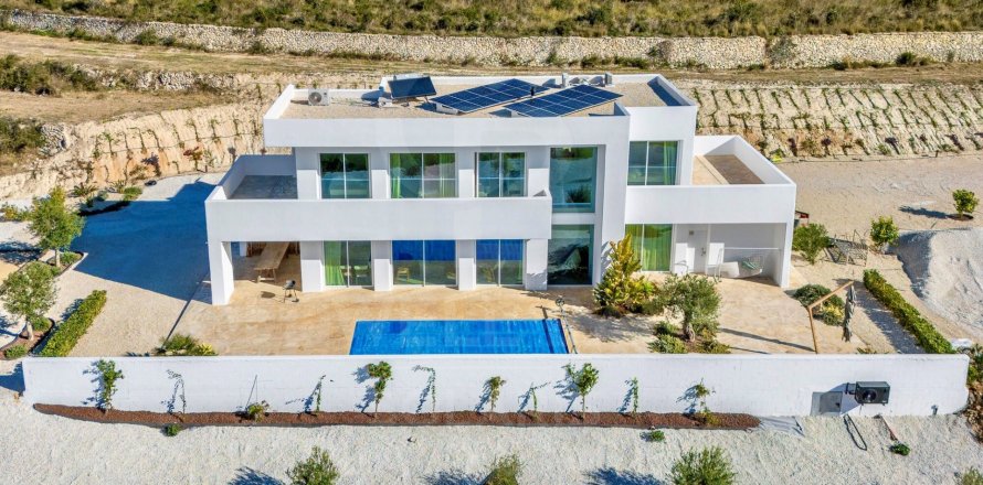 Villa a Benitachell, Alicante, Spagna 6 camere da letto, 323 mq. N° 157018