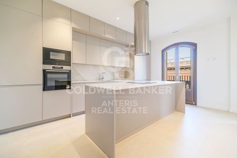 Продажа пентхауса в Барселона, Испания 3 спальни,  №157016 - фото 5