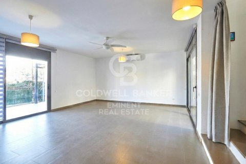 Paritalo myytävänä Vallirana, Barcelona, Espanja, 4 makuuhuonetta, 107 m2 No. 157015 - kuva 7