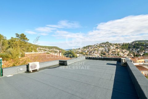 Продажа дуплекса в Валлирана, Барселона, Испания 4 спальни, 107м2 №157015 - фото 30