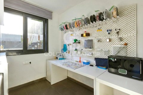 Продажа дуплекса в Валлирана, Барселона, Испания 4 спальни, 107м2 №157015 - фото 26