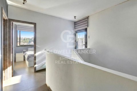 Продажа дуплекса в Валлирана, Барселона, Испания 4 спальни, 107м2 №157015 - фото 17