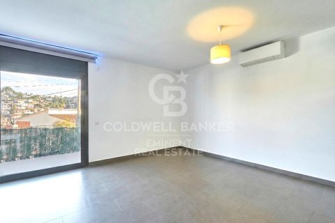 Paritalo myytävänä Vallirana, Barcelona, Espanja, 4 makuuhuonetta, 107 m2 No. 157015 - kuva 8