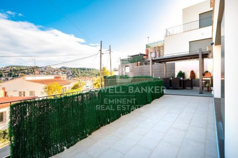 Paritalo myytävänä Vallirana, Barcelona, Espanja, 4 makuuhuonetta, 107 m2 No. 157015 - kuva 9