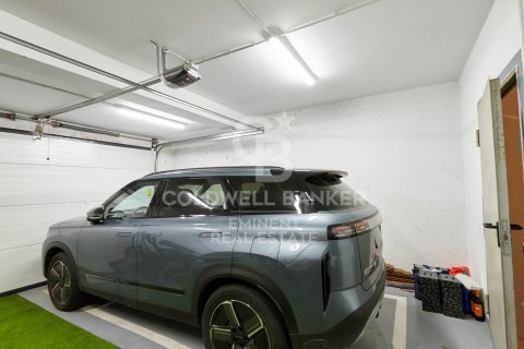 Продажа дуплекса в Валлирана, Барселона, Испания 4 спальни, 107м2 №157015 - фото 29
