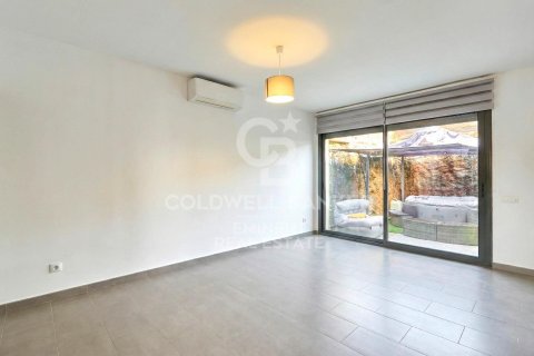 Продажа дуплекса в Валлирана, Барселона, Испания 4 спальни, 107м2 №157015 - фото 11