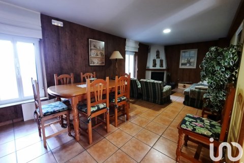 House for sale in Leon, Spain 7 bedrooms, 422 sq.m. No. 185950 - photo 3