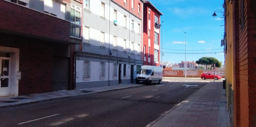 Wohnung in Leon, Spanien 3 Schlafzimmer, 69 m2 Nr. 185953