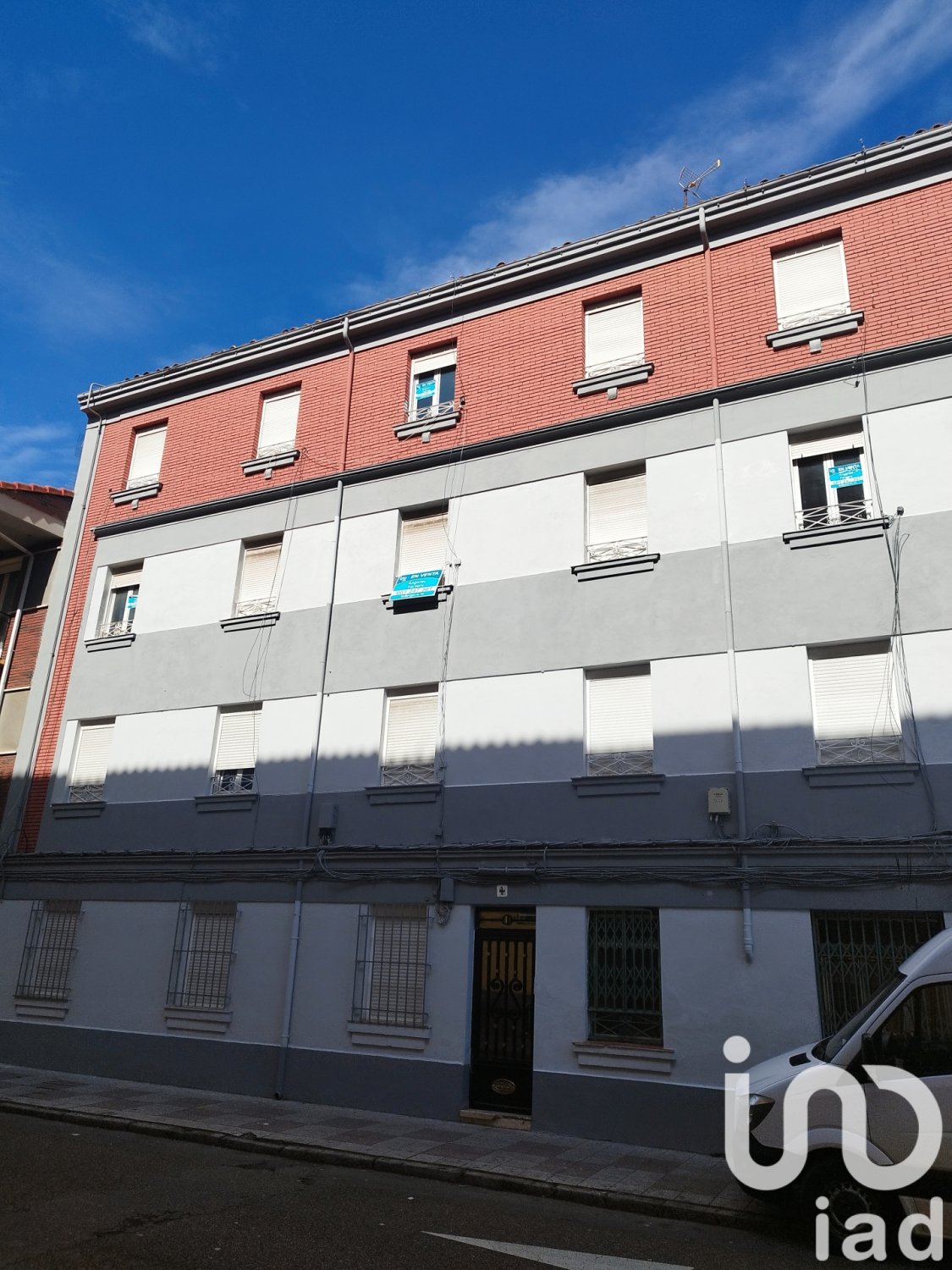 Apartment in Leon, Spain 3 bedrooms, 69 sq.m. No. 185953