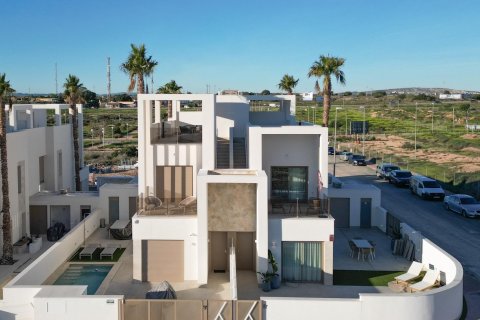 Villa till salu i Los Alcazares, Murcia, Spanien 3 sovrum, 110 kvm. Nr. 196383 - foto 23