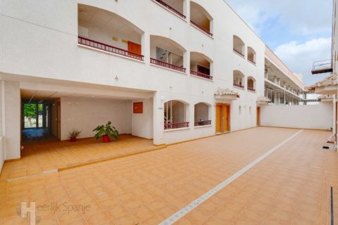 Apartamento en venta en Daya Vieja, Alicante, España 1 dormitorio, No. 184570 - foto 2